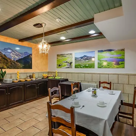 Hotel Rural Huerta Del Laurel 2*
