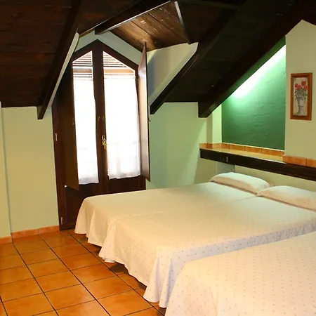 Rural Huerta Del Laurel 2*